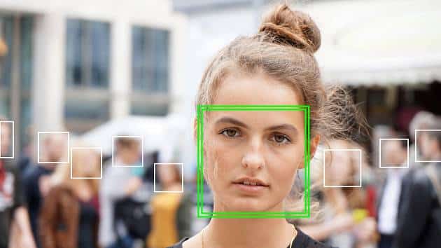 Digitální špiclování v ČR: Jak stát sleduje občany a co to znamená pro vaše soukromí