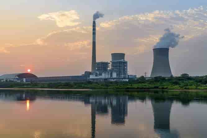 Odstávky teplé vody v létě: Co nás čeká a proč jsou nezbytné?